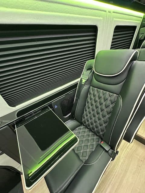 2022 Mercedes Sprinter - Image 9