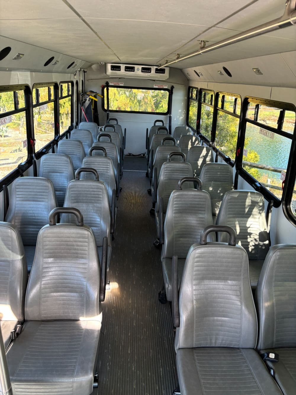 2012 Ford Super Duty F - 550 - Image 8