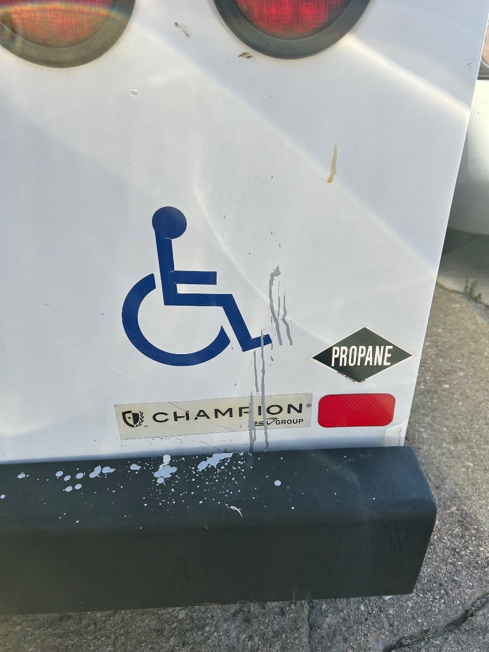 2017 Ford F450 - Image 4