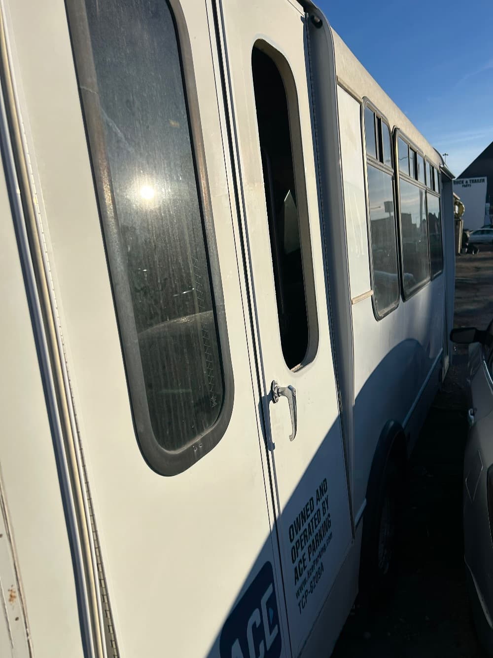 2017 Ford F450 - Image 2