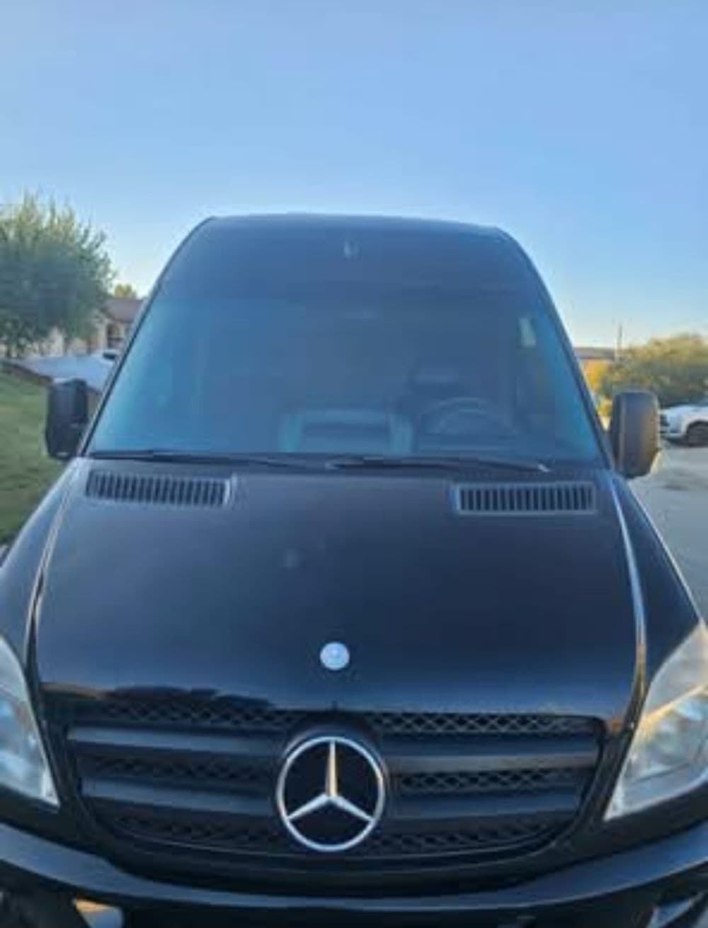 2013 Mercedes Sprinter 2500  - Image 3