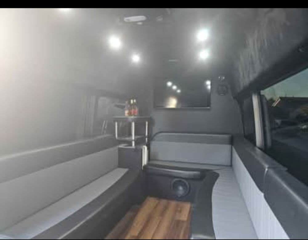2013 Mercedes Sprinter 2500  - Image 5