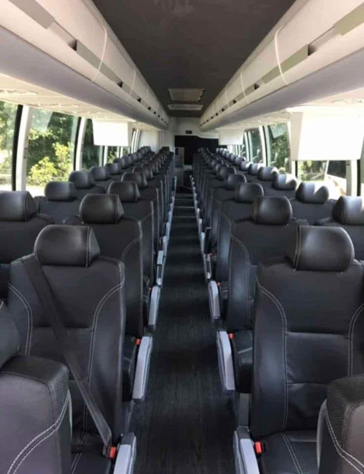 2019 9700 Coach Bus - Image 3