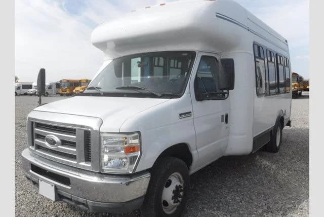 2011 Ford Startrans Shuttle Bus - Image 2