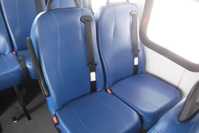 2011 Ford Startrans Shuttle Bus - Image 4