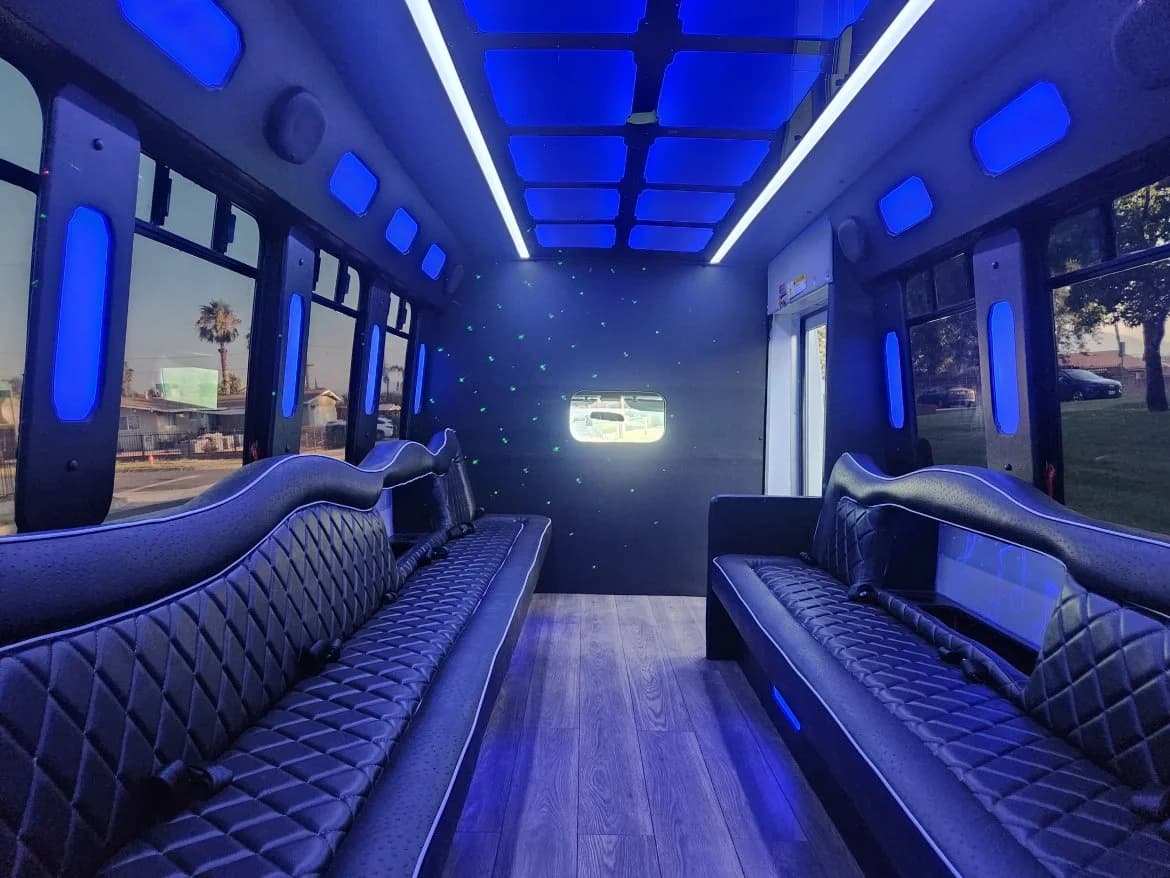 2014 Ford E450 Limo Bus - Image 17