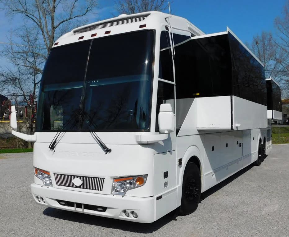 2012 Prevost (NFI) H3-45 bus