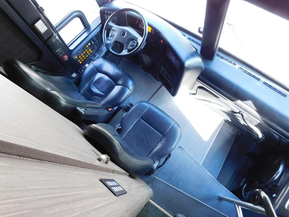 2012 Prevost H3-45 Motorcoach - Image 4