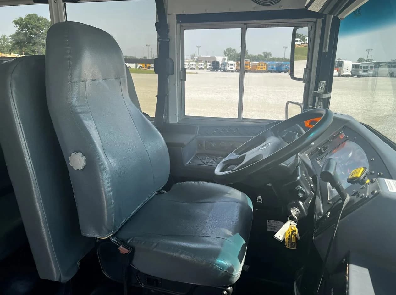 2017 Blue Bird Vision School Bus - Image 8