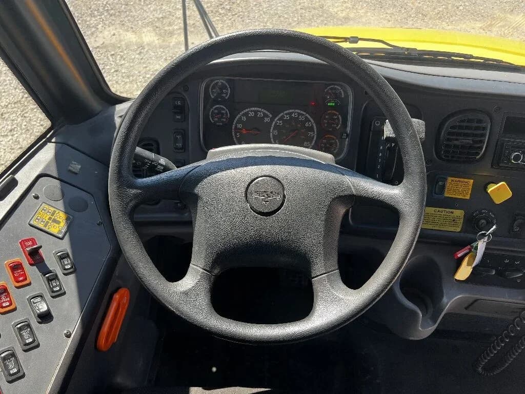 2017 Thomas C2 School Bus - Image 3