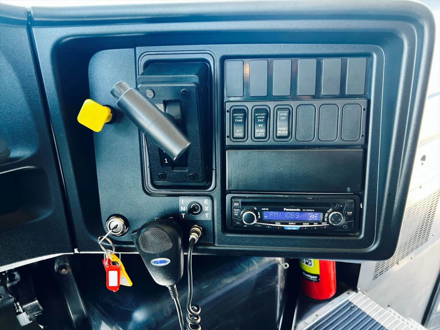 2015 International IC CE School Bus - Image 10