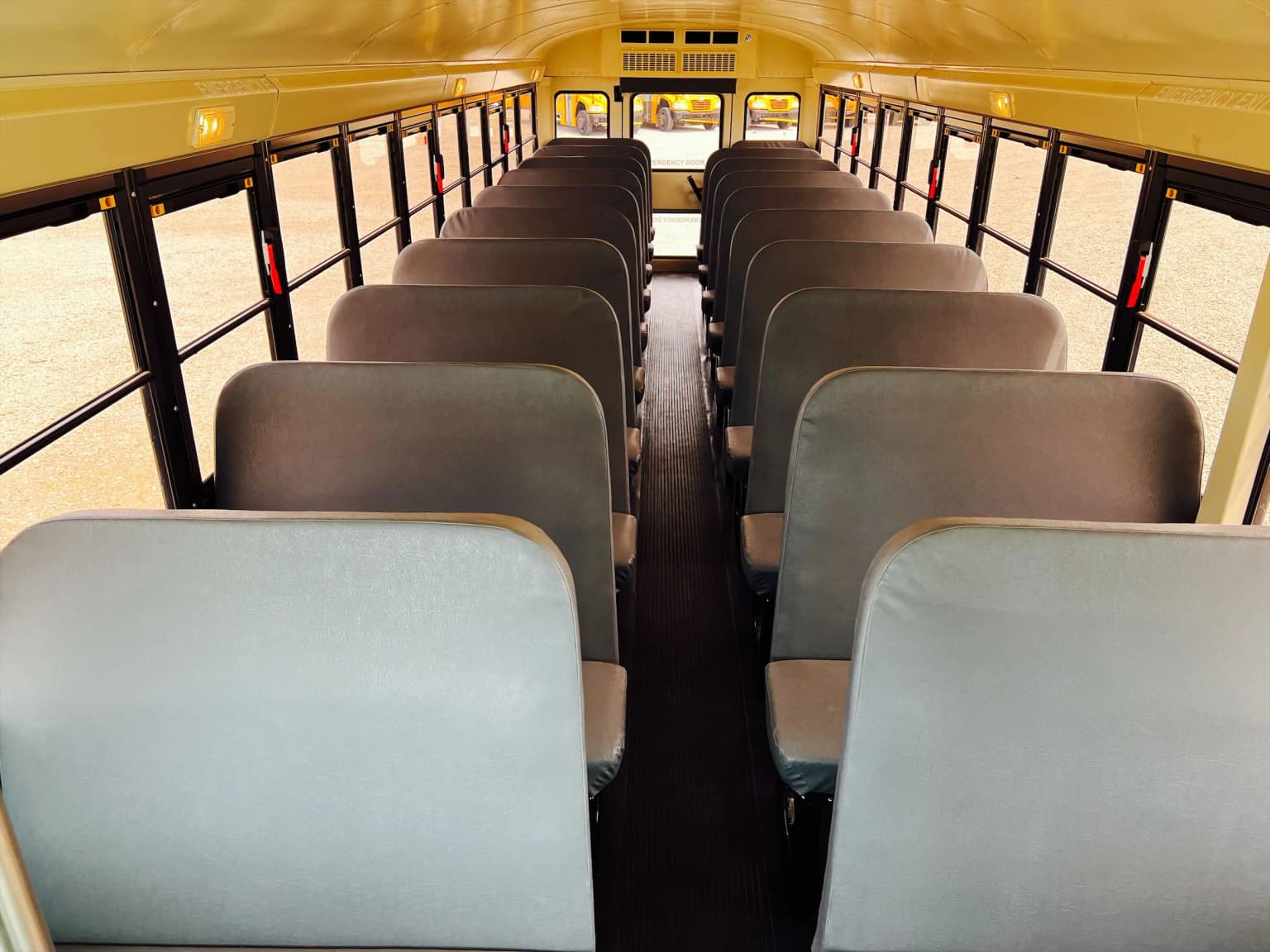 2018 International IC CE Activity Bus - Image 8