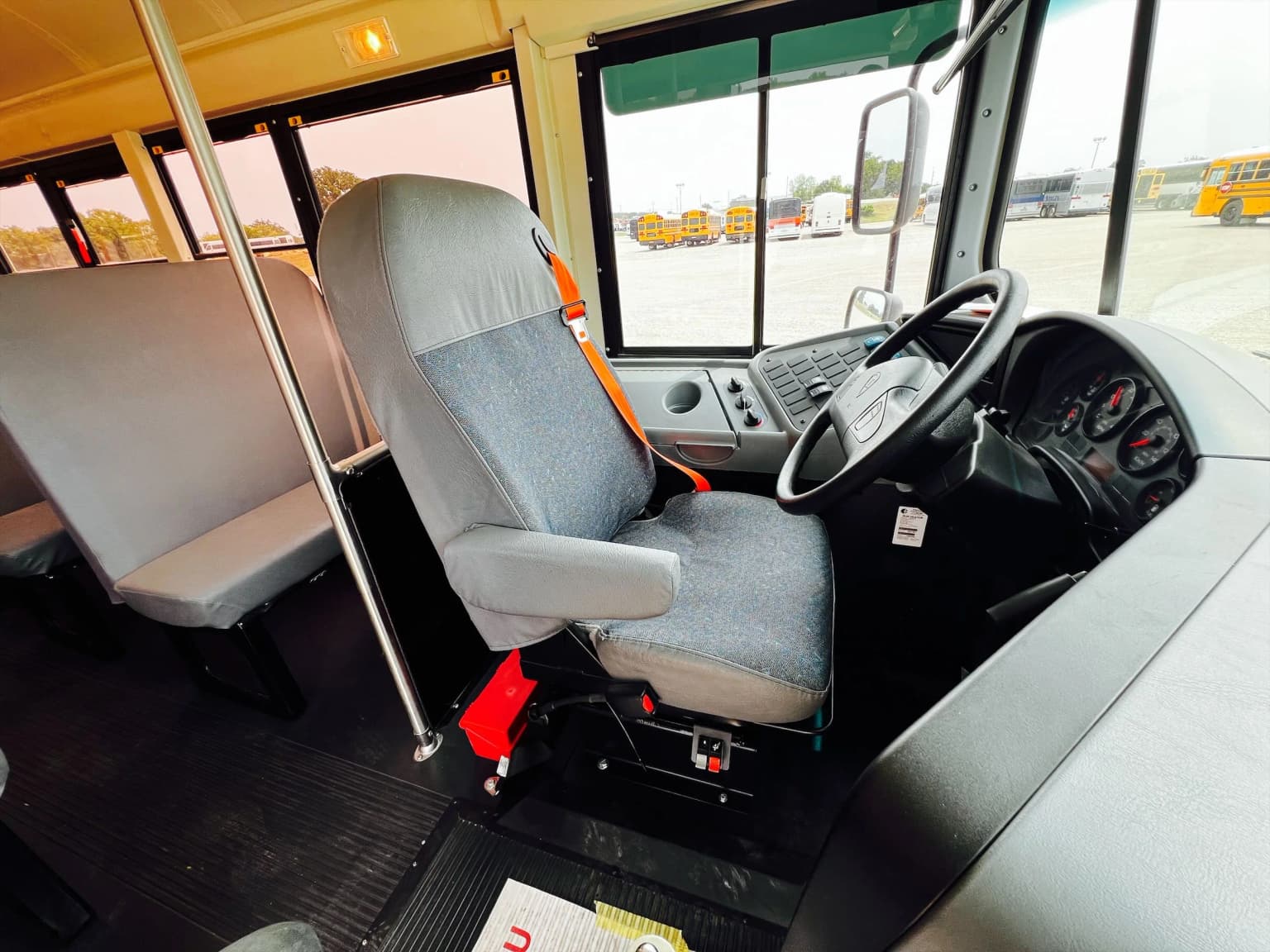 2018 International IC CE Activity Bus - Image 3