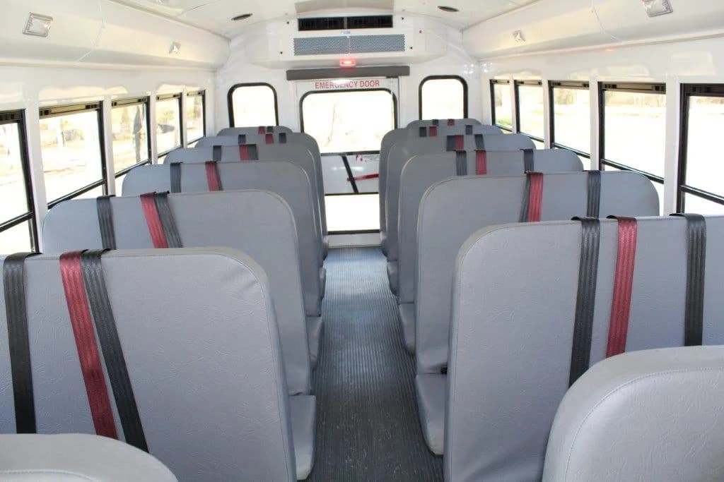 2020 Chevy 4500 Starcraft MFSAB Activity Bus - Image 4