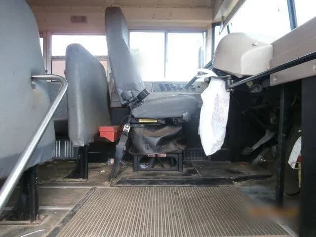 2002 International AmTran School Bus - Image 3