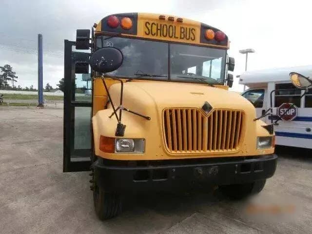 2002 International AmTran School Bus - Image 6