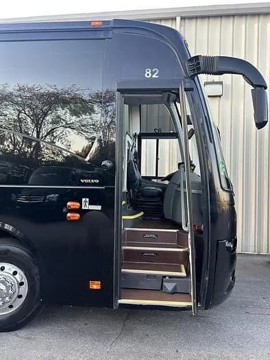 2018 Volvo 9700 Coach - Image 12