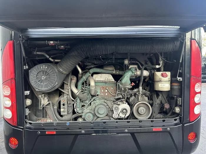 2018 Volvo 9700 Coach - Image 8