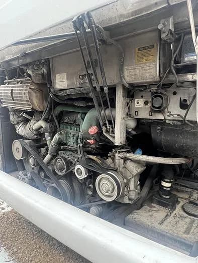 2015 Prevost H3-45 Coach - Image 12