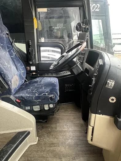 2015 Prevost H3-45 Coach - Image 7