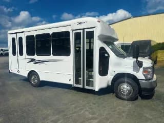 2025 Starcraft Allstar bus