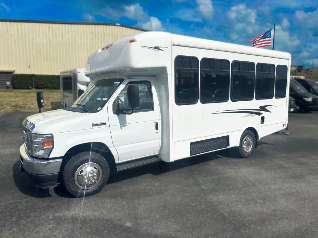 2025 Starcraft Allstar Shuttle Bus - Image 2