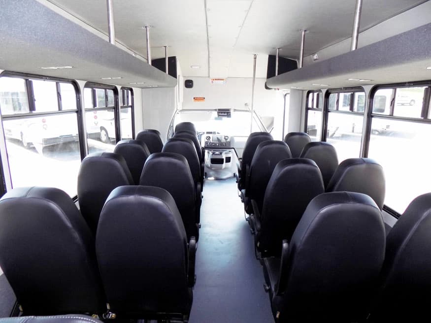 2025 Ford E450 Starcraft MVP Cutaway - Image 3