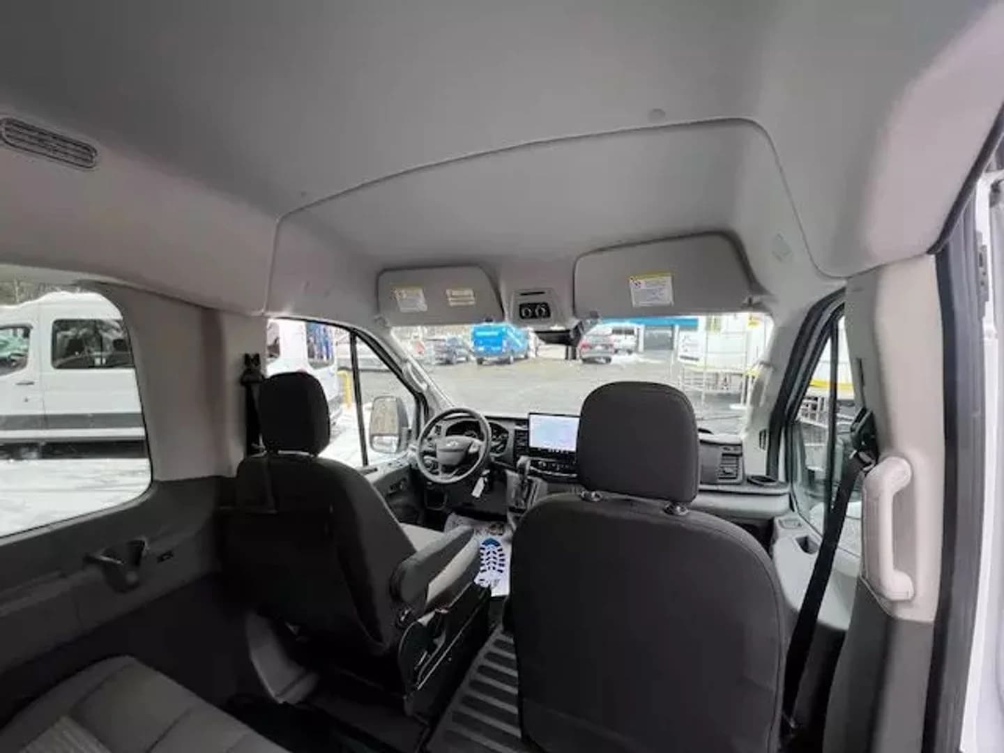 2024 Ford Transit 350 Passenger Van - Image 6