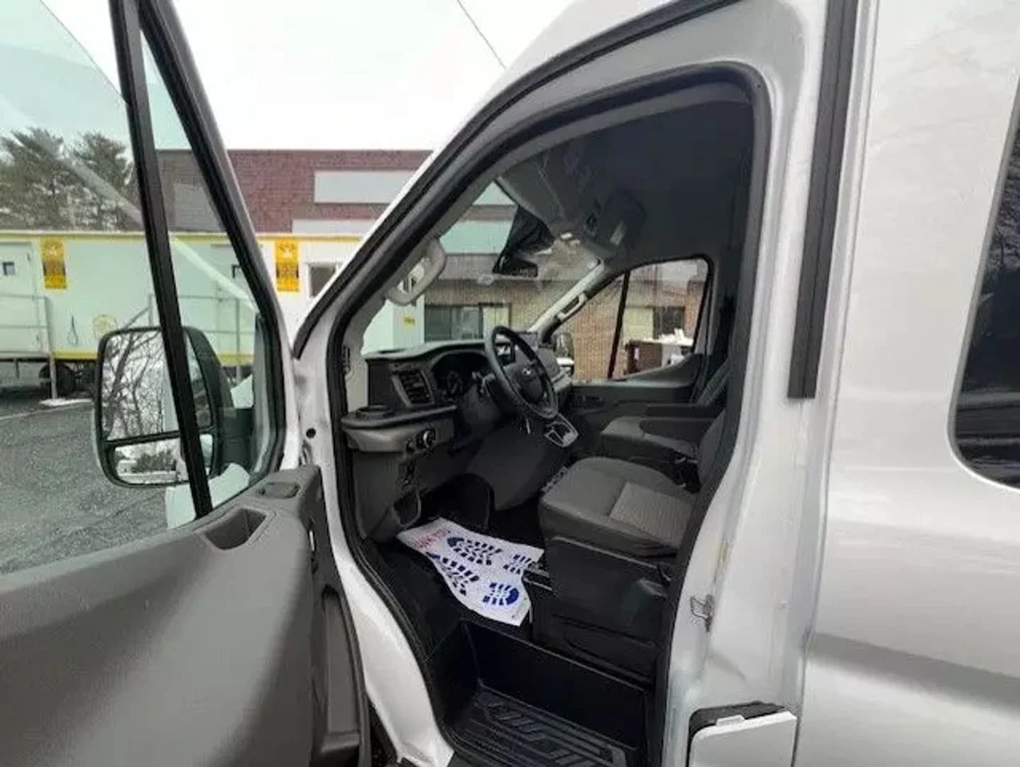 2024 Ford Transit 350 Passenger Van - Image 8