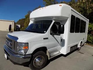 2025 Ford E450 Starcraft Allstar bus