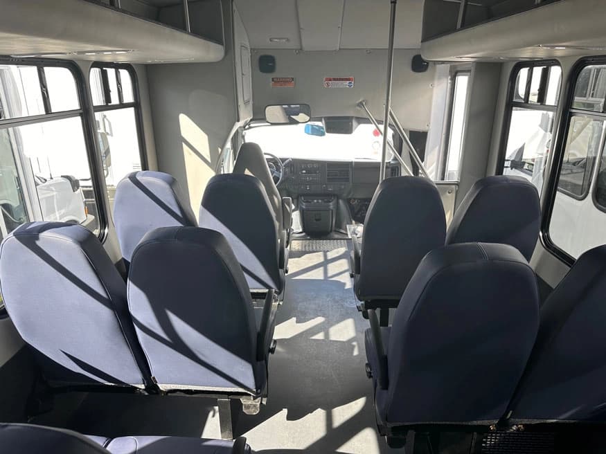 2025 Chevrolet 3500 Starcraft AllStar Shuttle Bus - Image 3