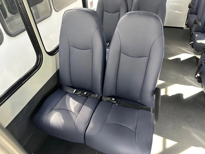 2025 Chevrolet 3500 Starcraft AllStar Shuttle Bus - Image 5