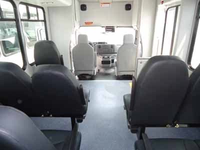 2025 Chevrolet 3500 Starcraft Shuttle Bus - Image 3