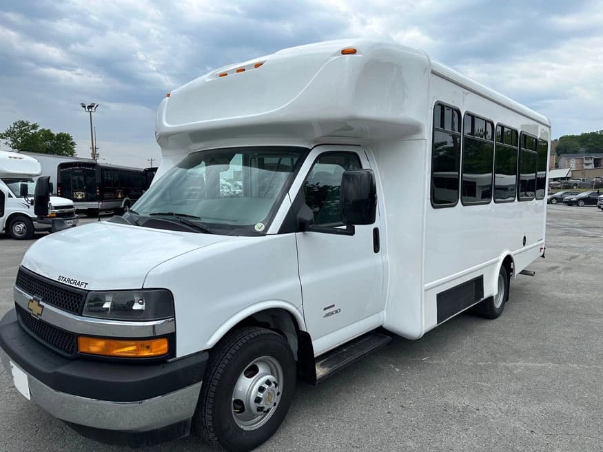 2025 Chevrolet 4500 bus