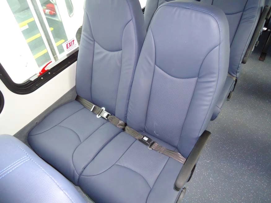 2025 Chevrolet 4500 Starcraft Shuttle Bus - Image 5