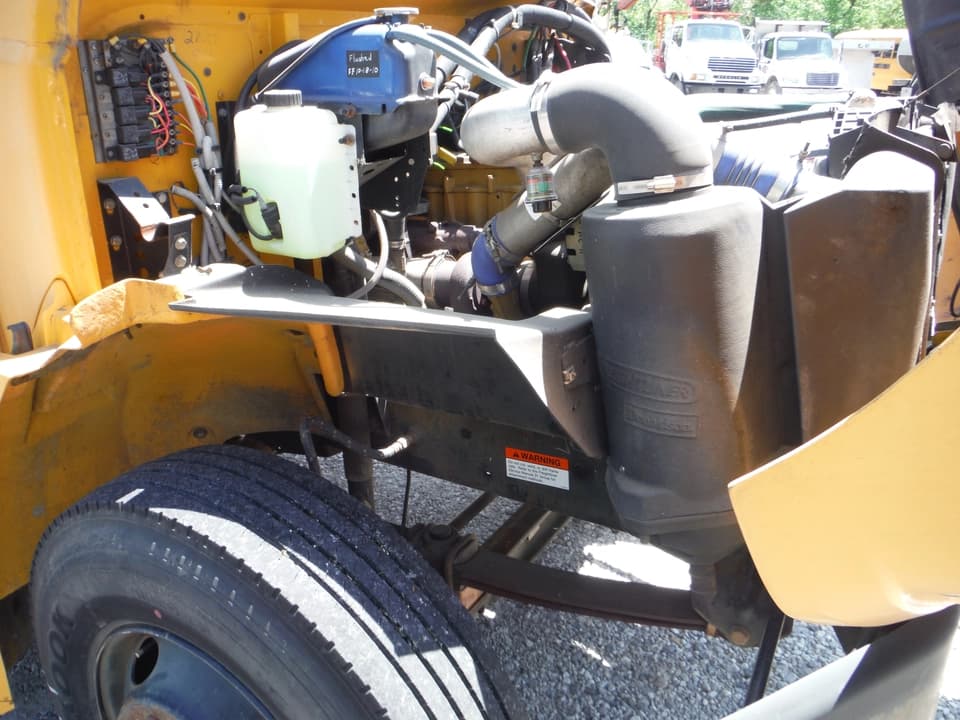 2001 Freightliner FS-65 School Bus - Image 17