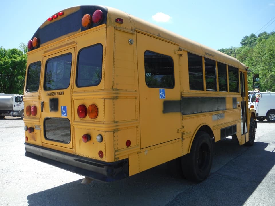 2001 Freightliner FS-65 School Bus - Image 6