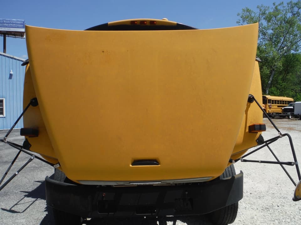 2001 Freightliner FS-65 School Bus - Image 7