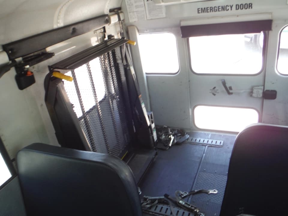 2001 Freightliner FS-65 School Bus - Image 28