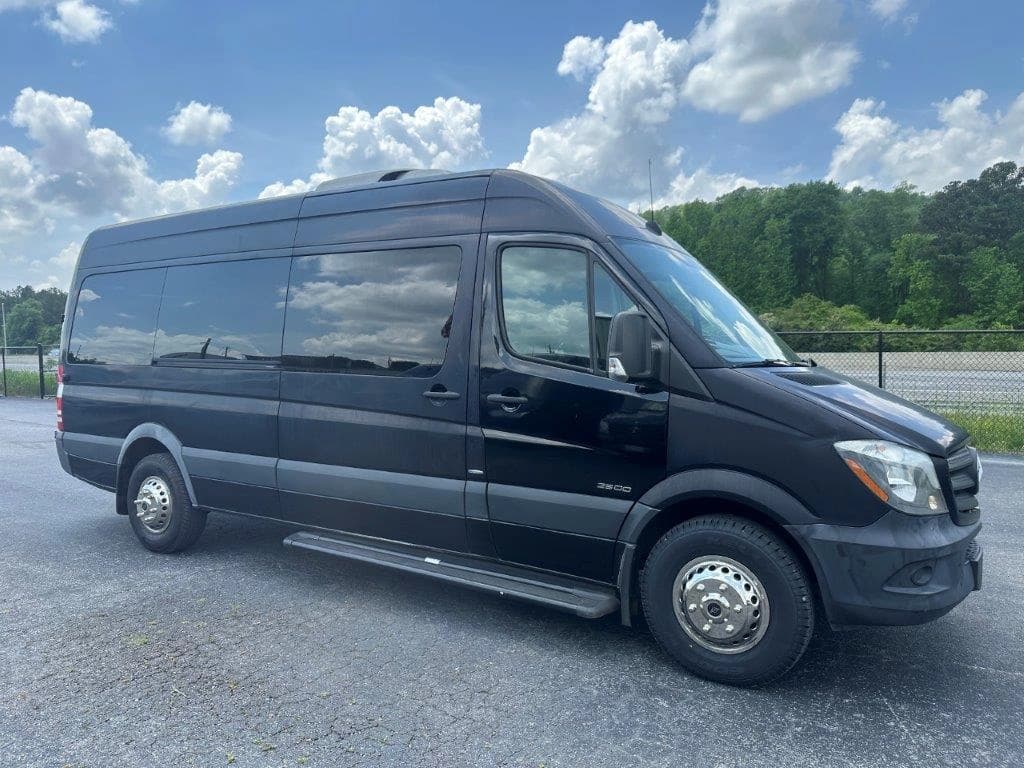 2016 Mercedes-Benz Sprinter HR bus