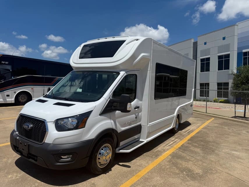 2025 Embassy Element Shuttle Bus - Image 2