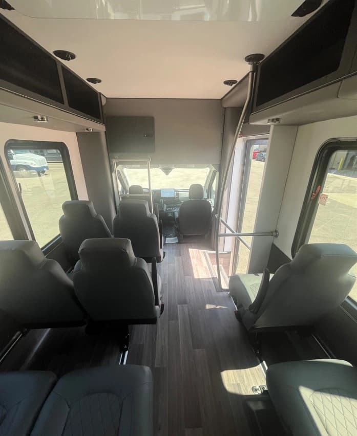 2025 Embassy Element Shuttle Bus - Image 6
