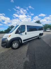 2023 RAM Sunset RP bus