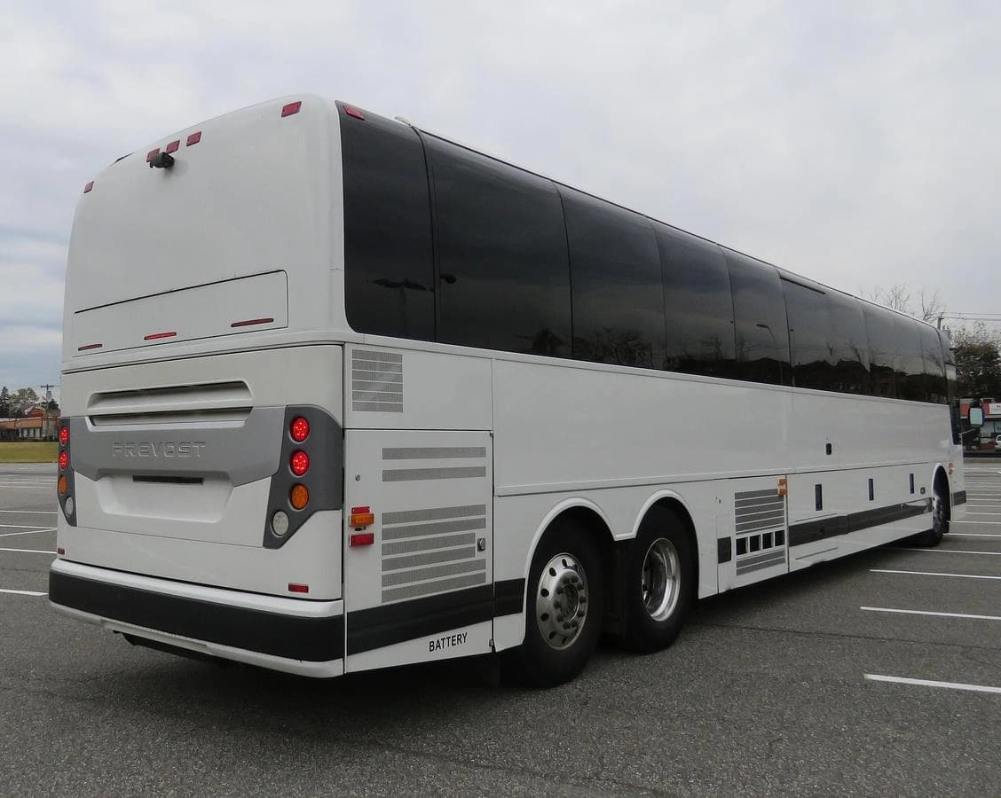 2017 Prevost X3-45 ADA Coach - Image 6