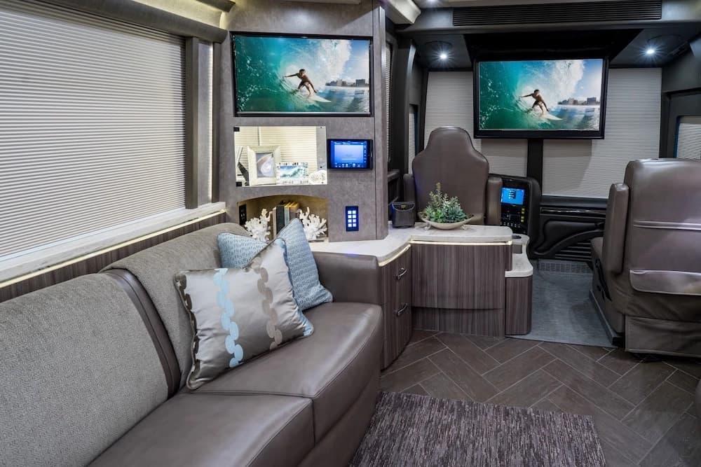 2018 Prevost X3 Motorcoach - Image 4
