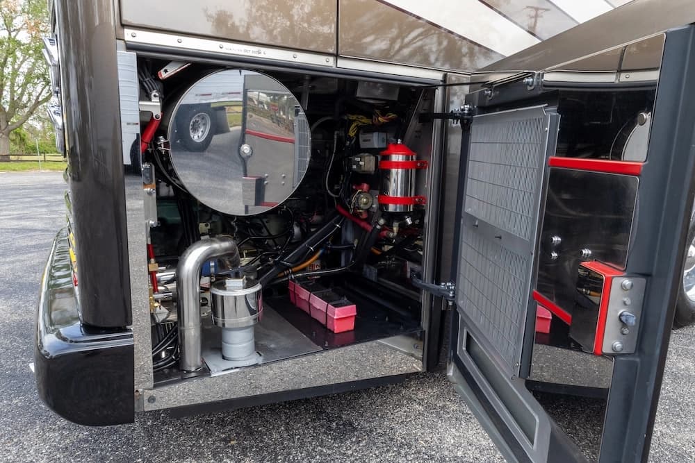 2007 Prevost Featherlite H3-45 Motorcoach - Image 35