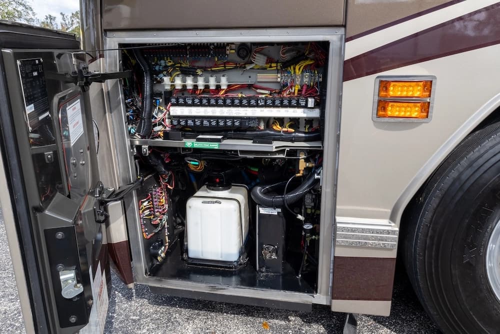 2007 Prevost Featherlite H3-45 Motorcoach - Image 41