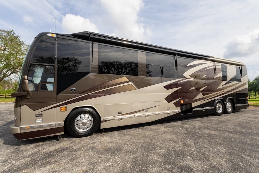 2007 Prevost Featherlite H3-45 Motorcoach - Image 10