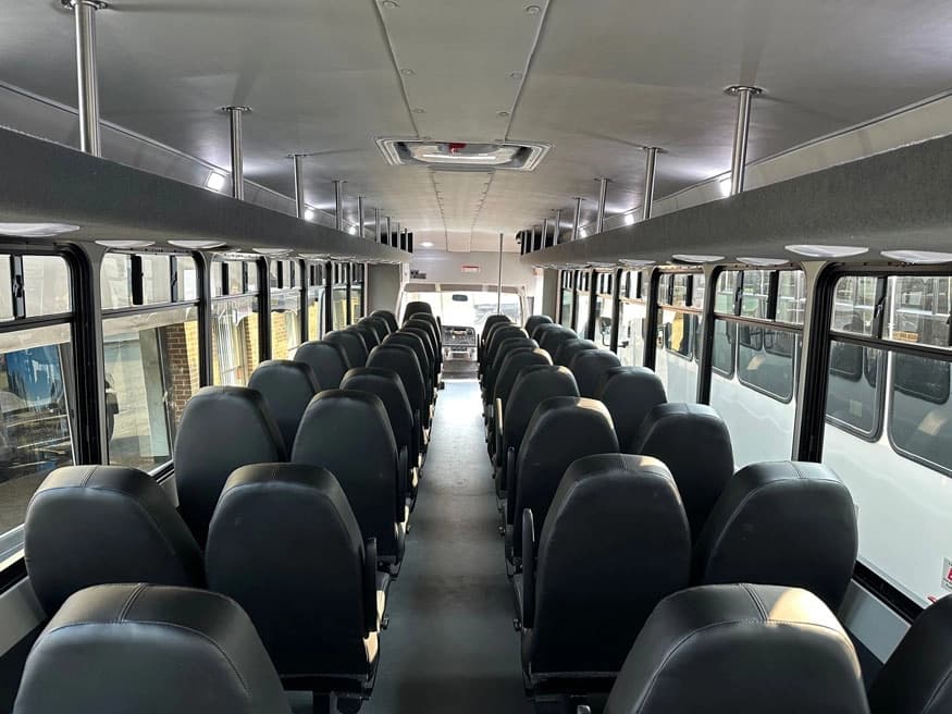 2026 Freightliner Glaval Legacy Coach - Image 3