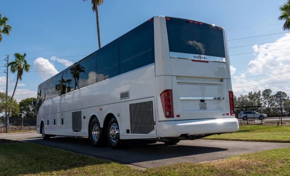 2025 Van Hool CX45 Coach - Image 2